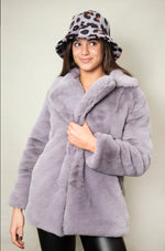 Load image into Gallery viewer, Fluffy Faux Fur Coat
