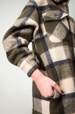 Load image into Gallery viewer, Oversized Check Shirt Jacket

